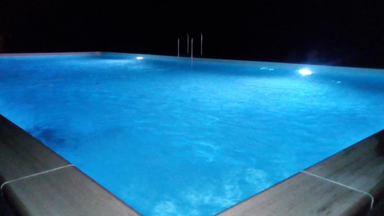 Agriturismo Podere Casalone Limite Екстериор снимка